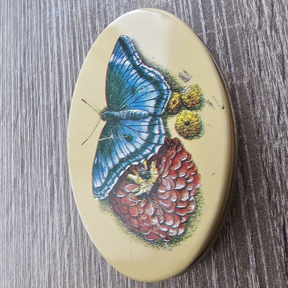 Vintage Blue Butterfly on Raspberry Oval Mini Pill Treasure Tin - Picture 3 of 6